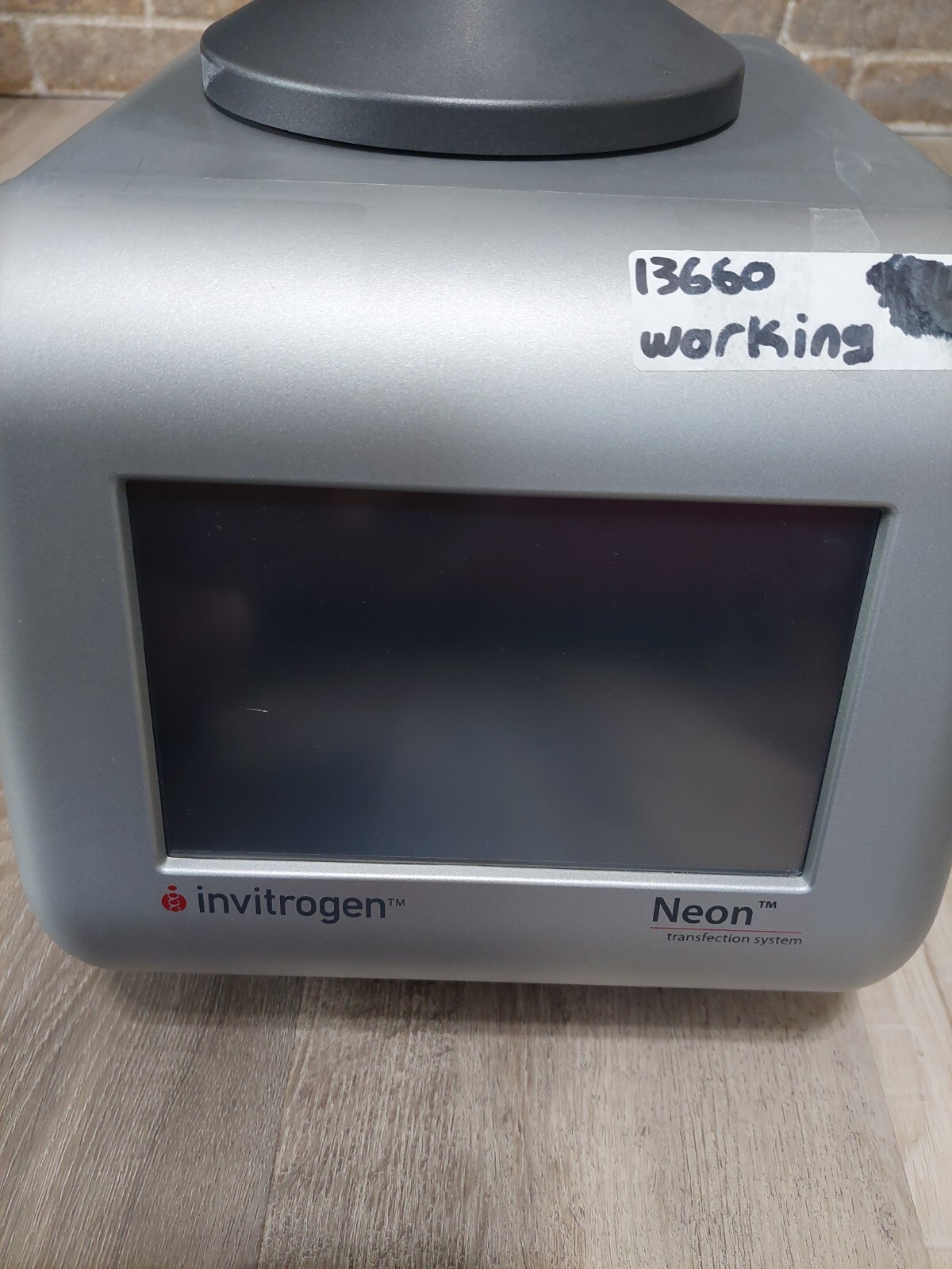 Invitrogen Neon Transfection System MPK5000