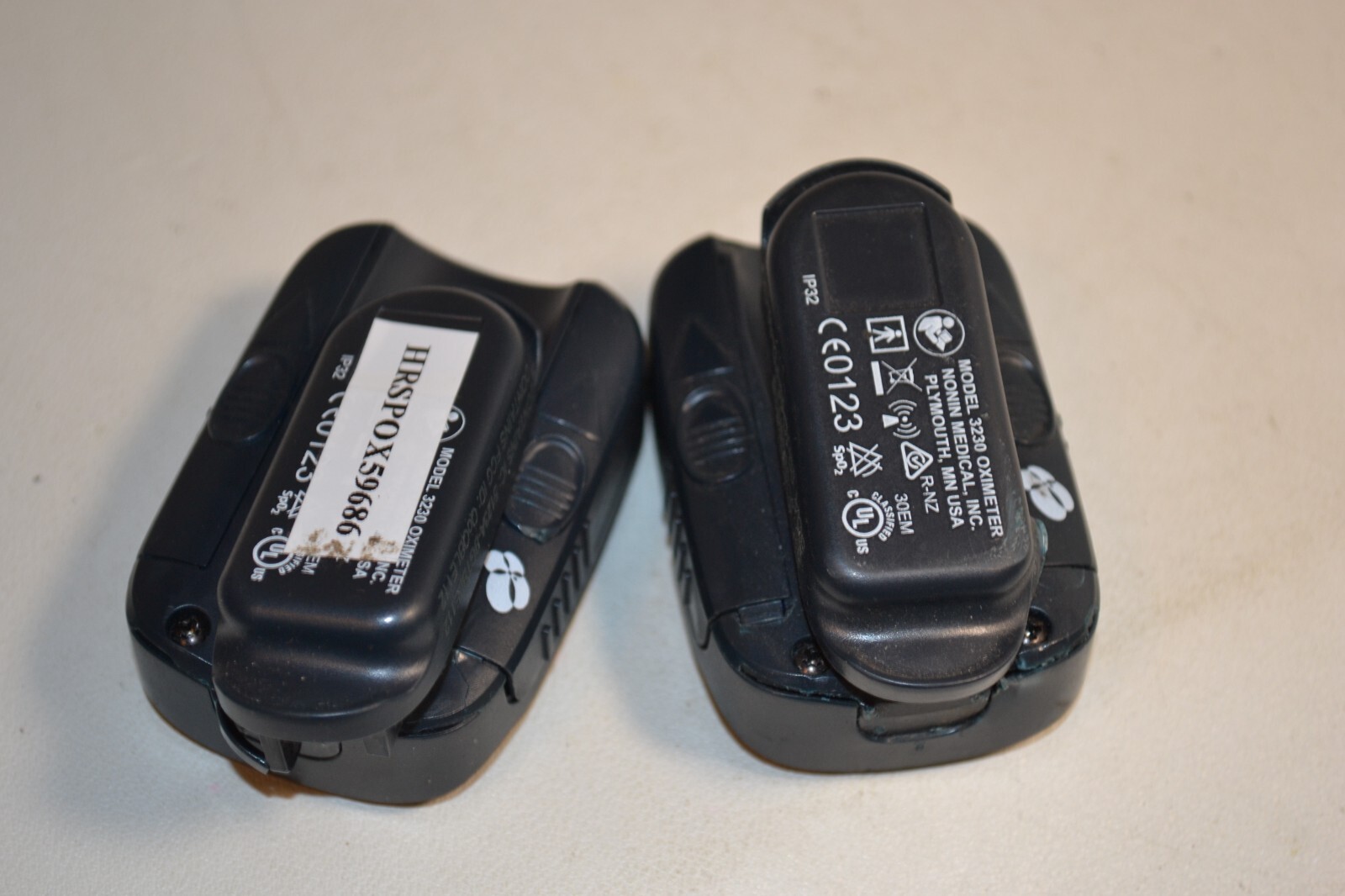(2) Nonin Model 3230 Bluetooth Oximeter Works but Damaged (for parts or repair)