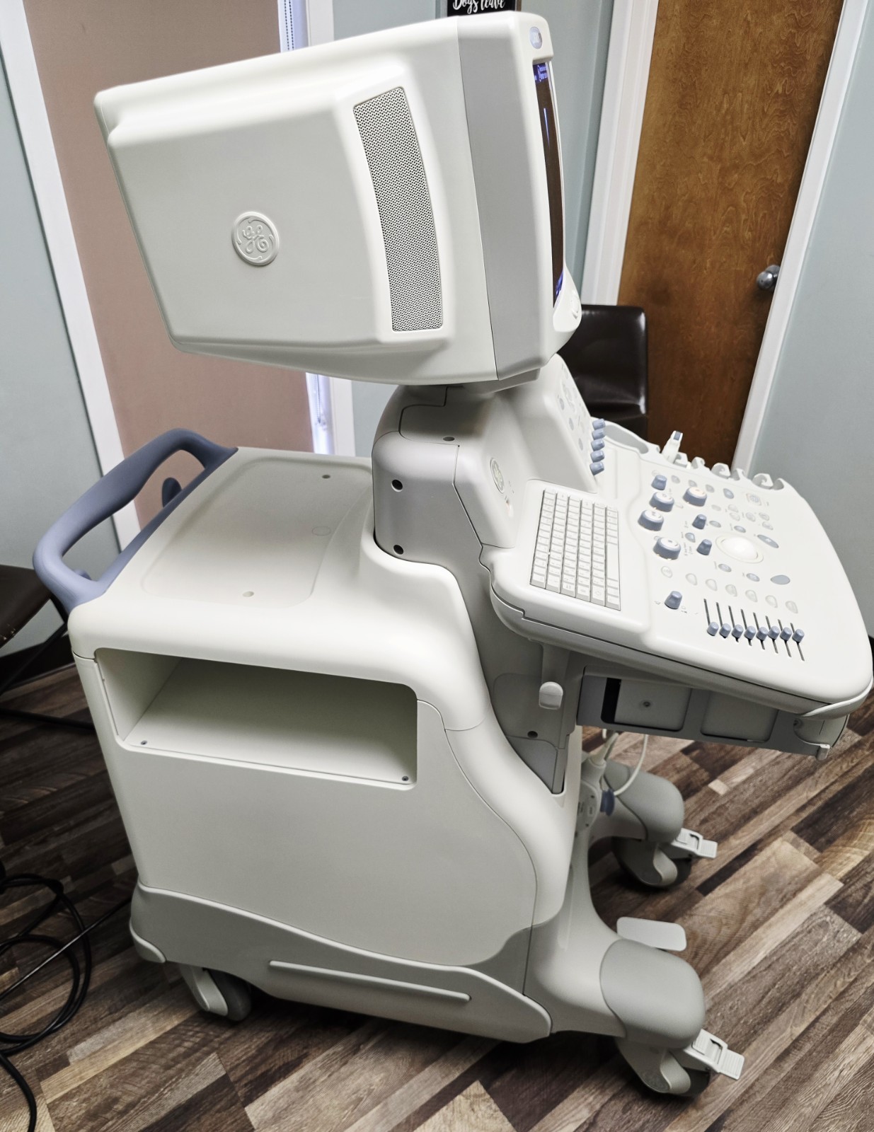 GE Logiq 5 Pro with Probe and Printer Ultrasound System Tested Working