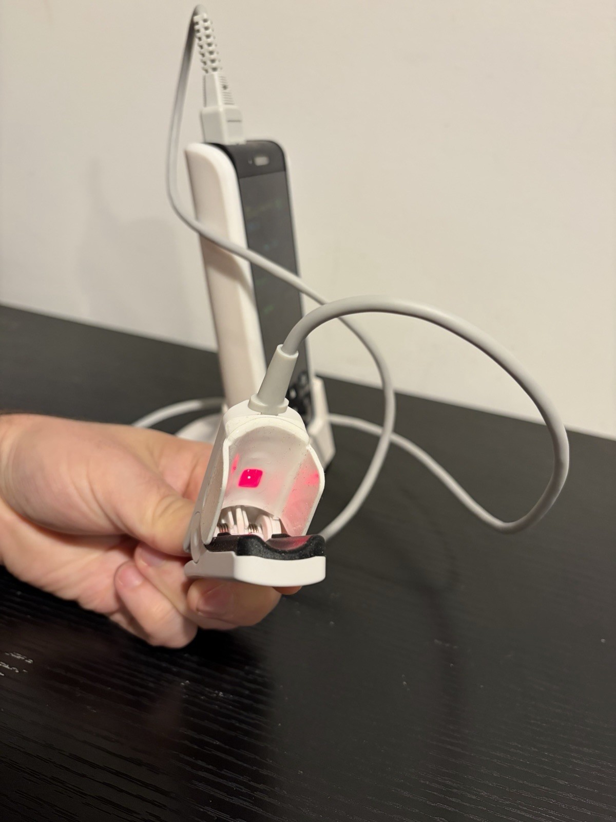 Handheld Pulse Oximeter w/ Adult Finger Probe Sensor & Docking Stand