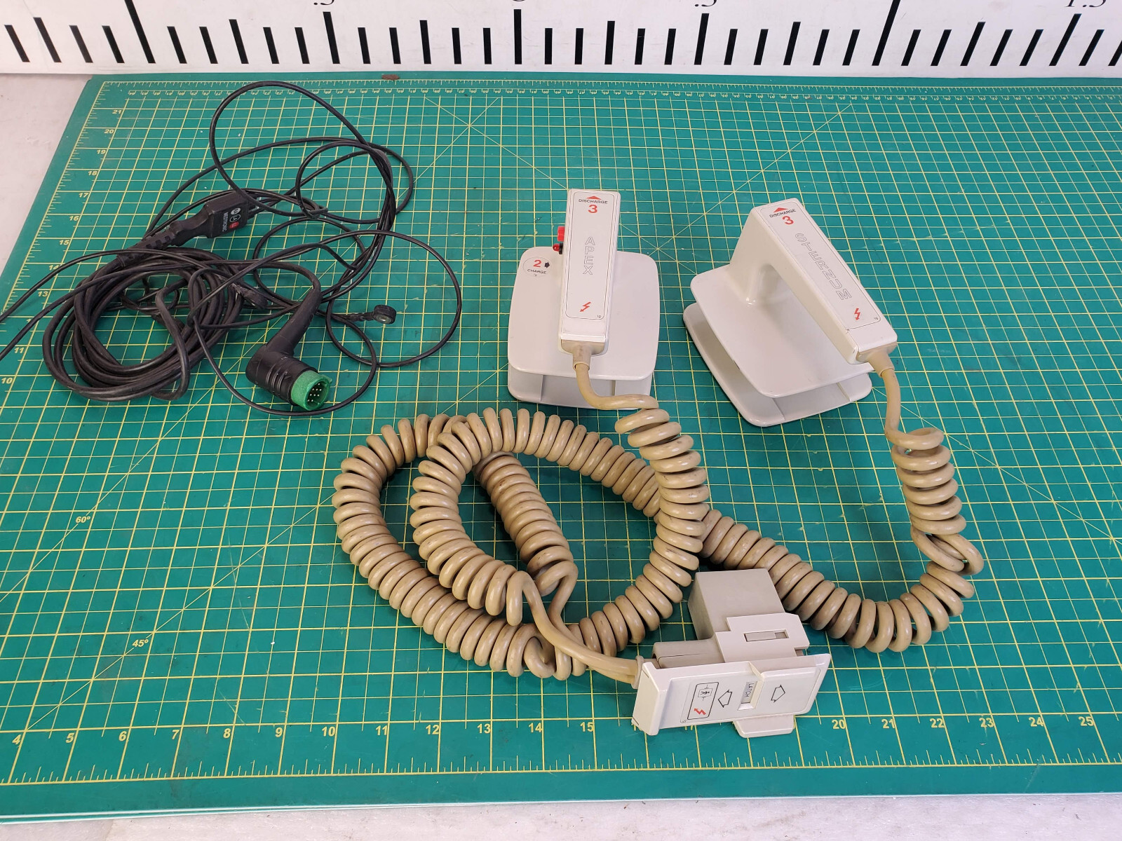 Physio-control AC Power Supply for Medtronic Lifepak 12 w/ Mounting Hardware