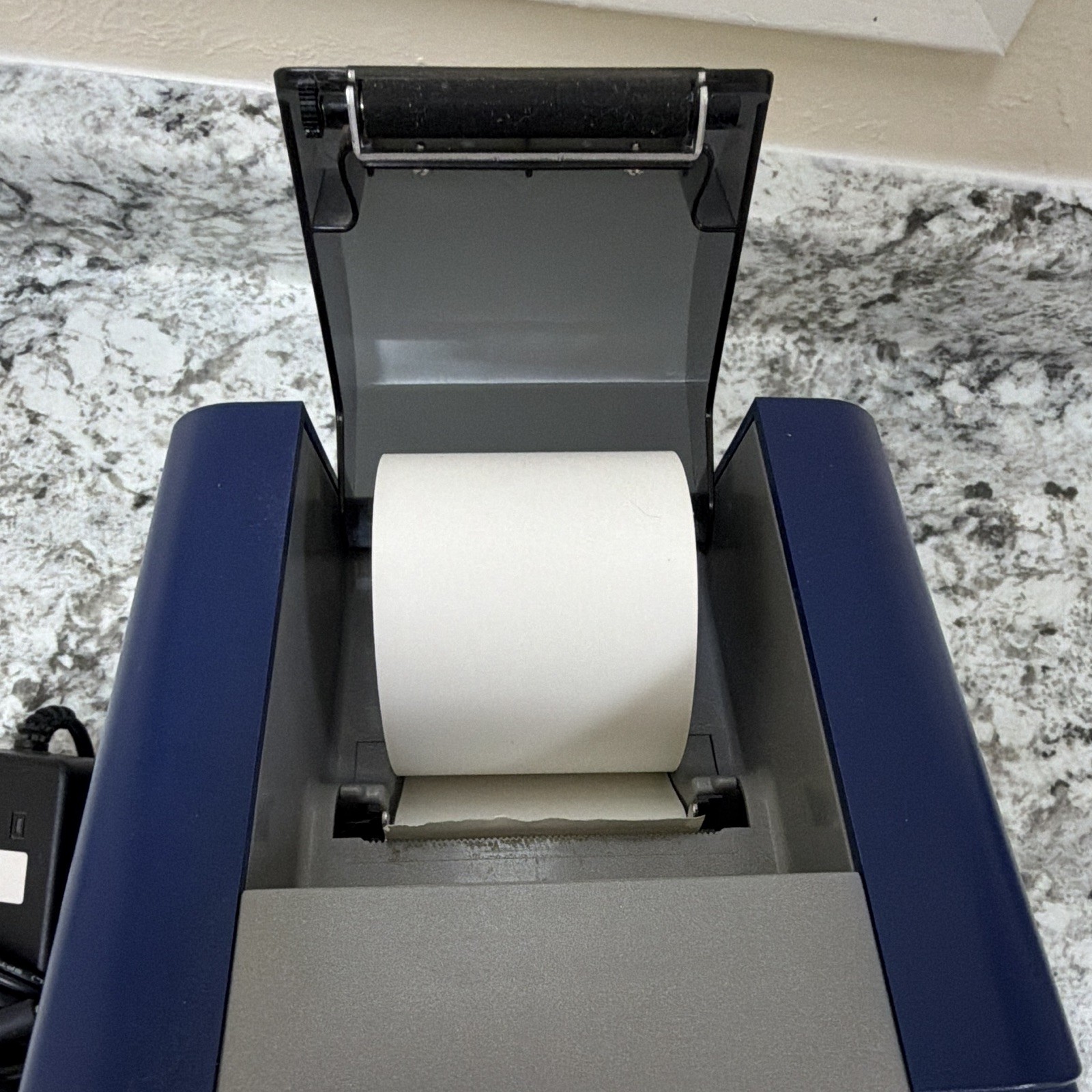 Abaxis VetScan VS2 Veterinary Chemistry Analyzer 1200-1000 w/ AC Adapter