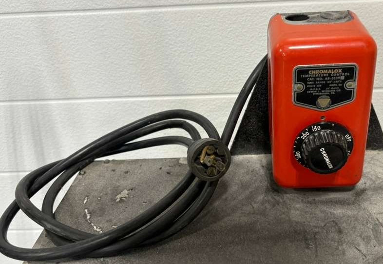 United States Testing Heated Plate w/ Adjustable Stand & Temperature Control