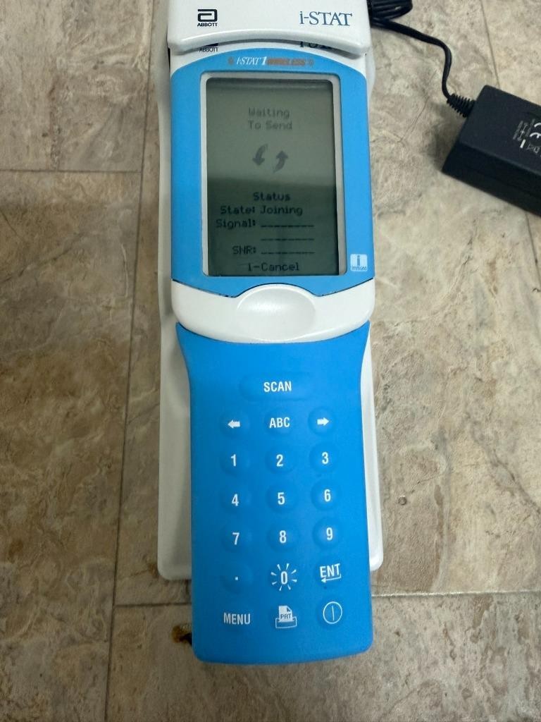 Abbott i-STAT 1 iSTAT1 MN: 300 Handheld Blood Hematology Analyzer System